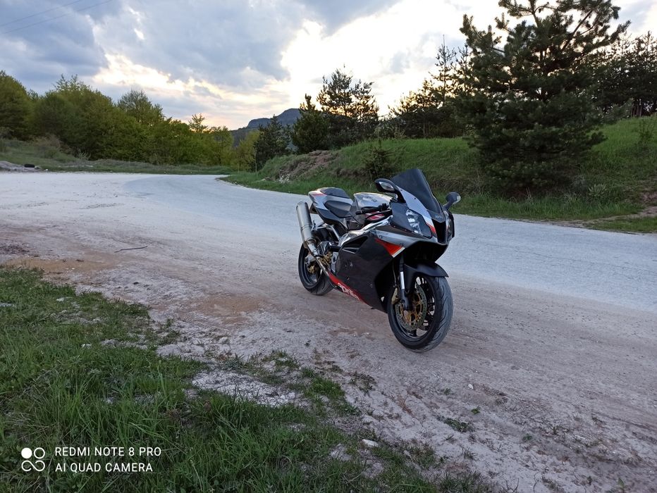 Aprilia RSV 1000 MILLE R