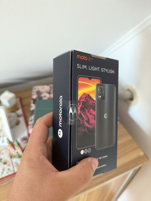 De vanzare telefoane Motorola e13 si Honor x6b noi sigilate
