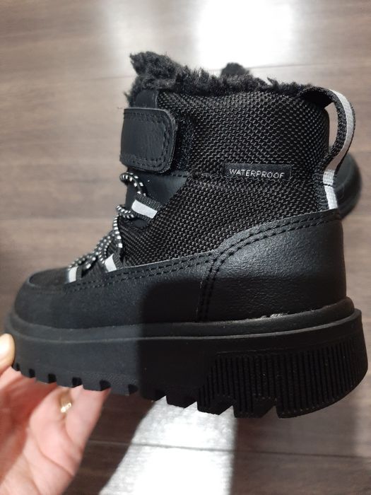 Ghete H&M nr 25 impecabile