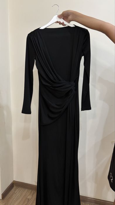 Платья черная, вечерняя