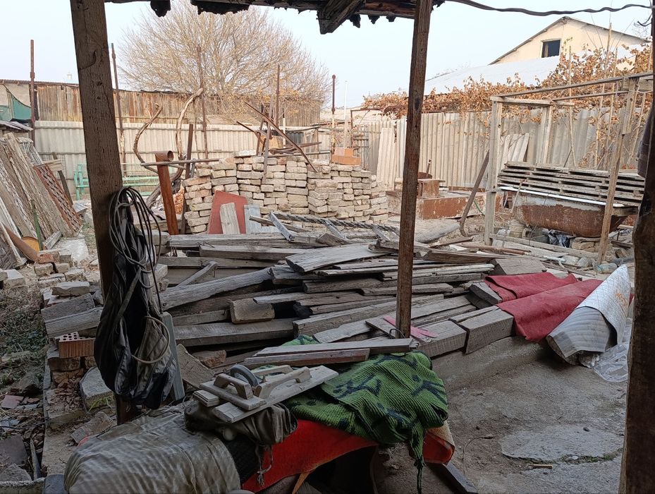 Продаётся 2 комнатный дом в Бектемирском районе, Рядом Куйлюк