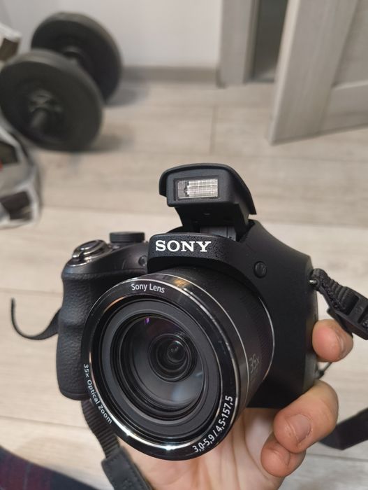 Camera sony DSC-H300