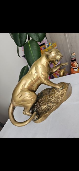 Pantera mare din bronz !