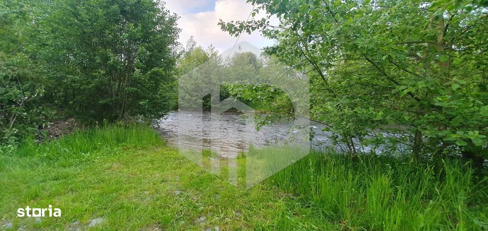 Teren Intravilan Valea Avrigului- 2000 mp-Raul lângă teren-parcelabil