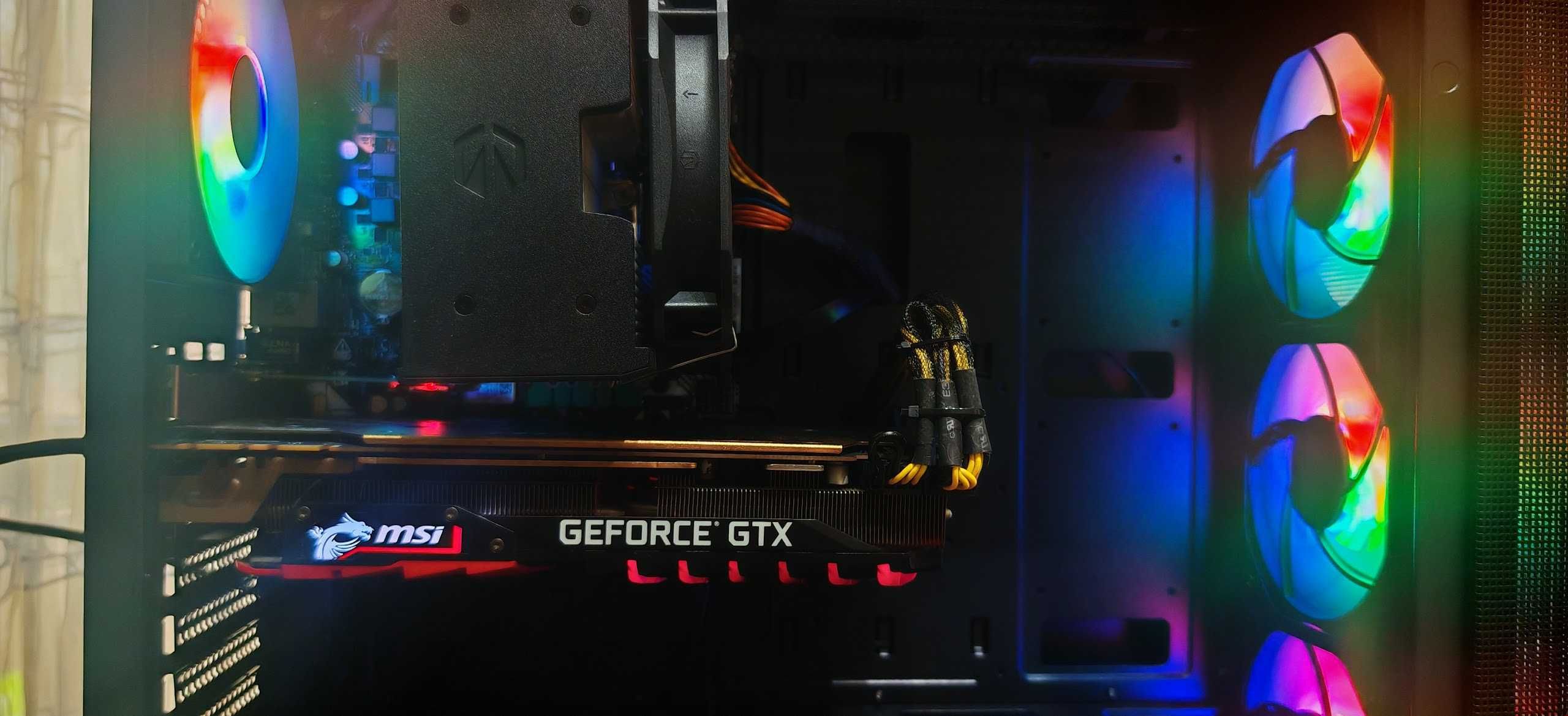 Добро Геймърско PC R7 3700X/32Gb/1TB nVme/GTX 1080TI/Гаранция