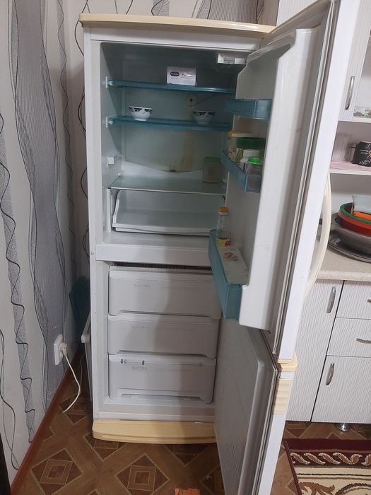 Xoladilnik srochni sotiladi kami bor keliwamiz