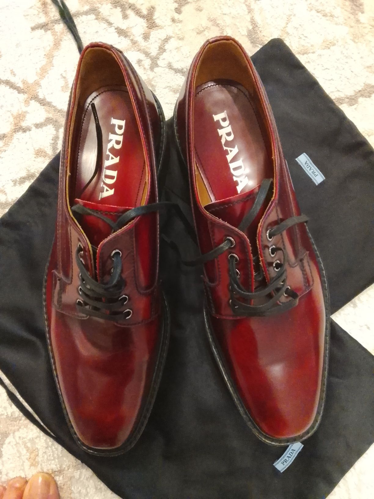Продам оригинальные ботинки "Prada"