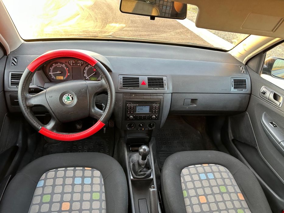 Vând Skoda Fabia