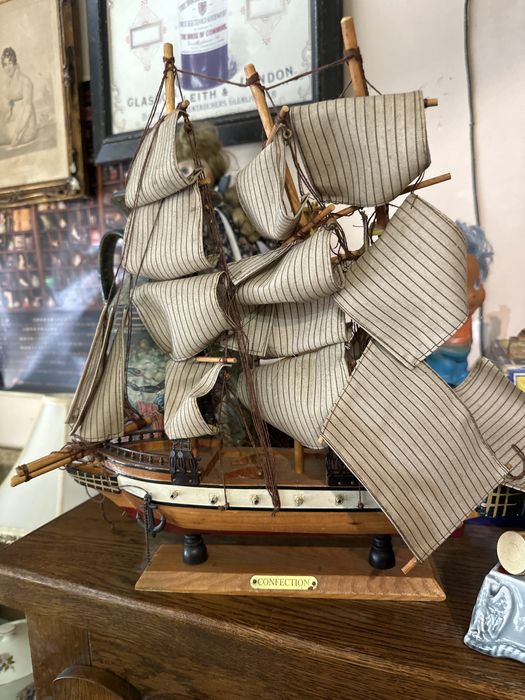 стари дървени  макети на кораби