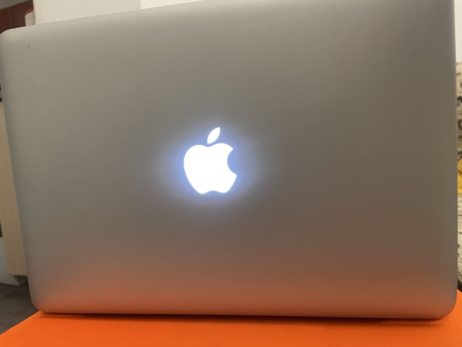 Macbook pro 13’  16gb 2TB SSD