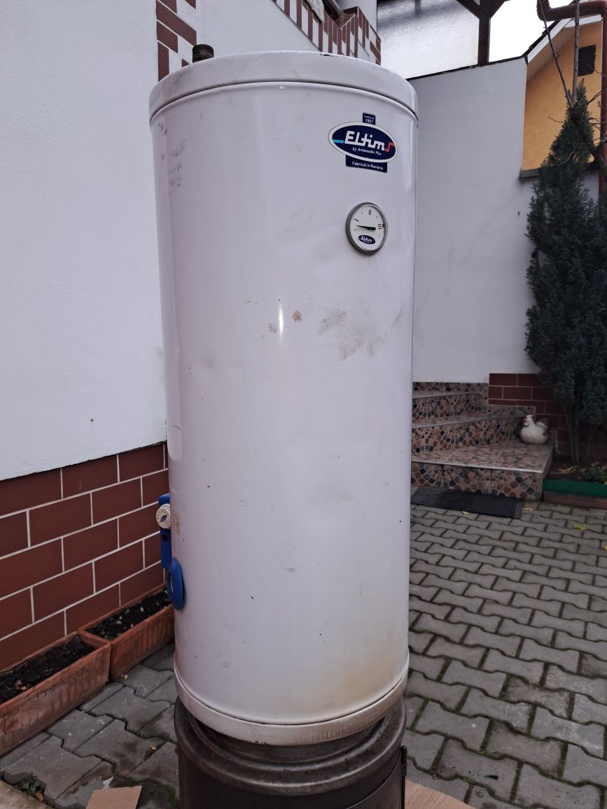 Vând boiler electric și lemne