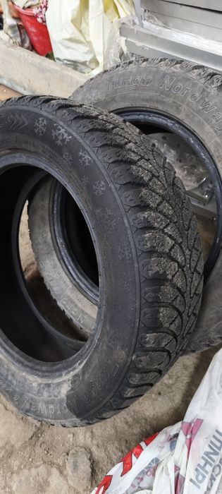 Продам резину зимнию r16