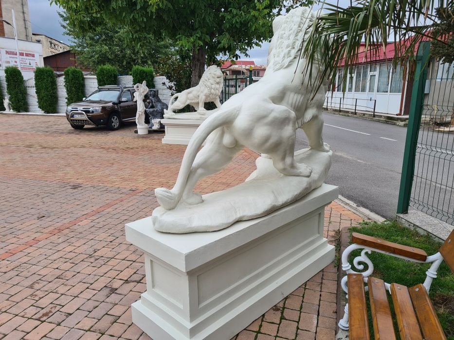 Leu mare din beton,leu din beton,set statuete lei din beton
