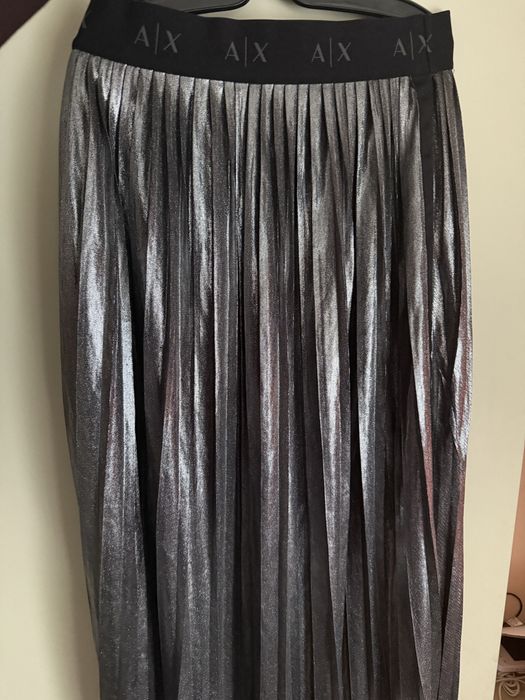 Armani exchange  , Armani , Guess