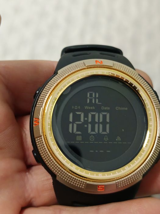 Vând ceas de mana Skmei!