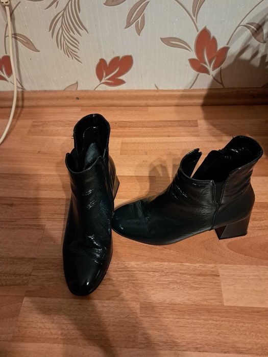 Vând încălțăminte pt femei