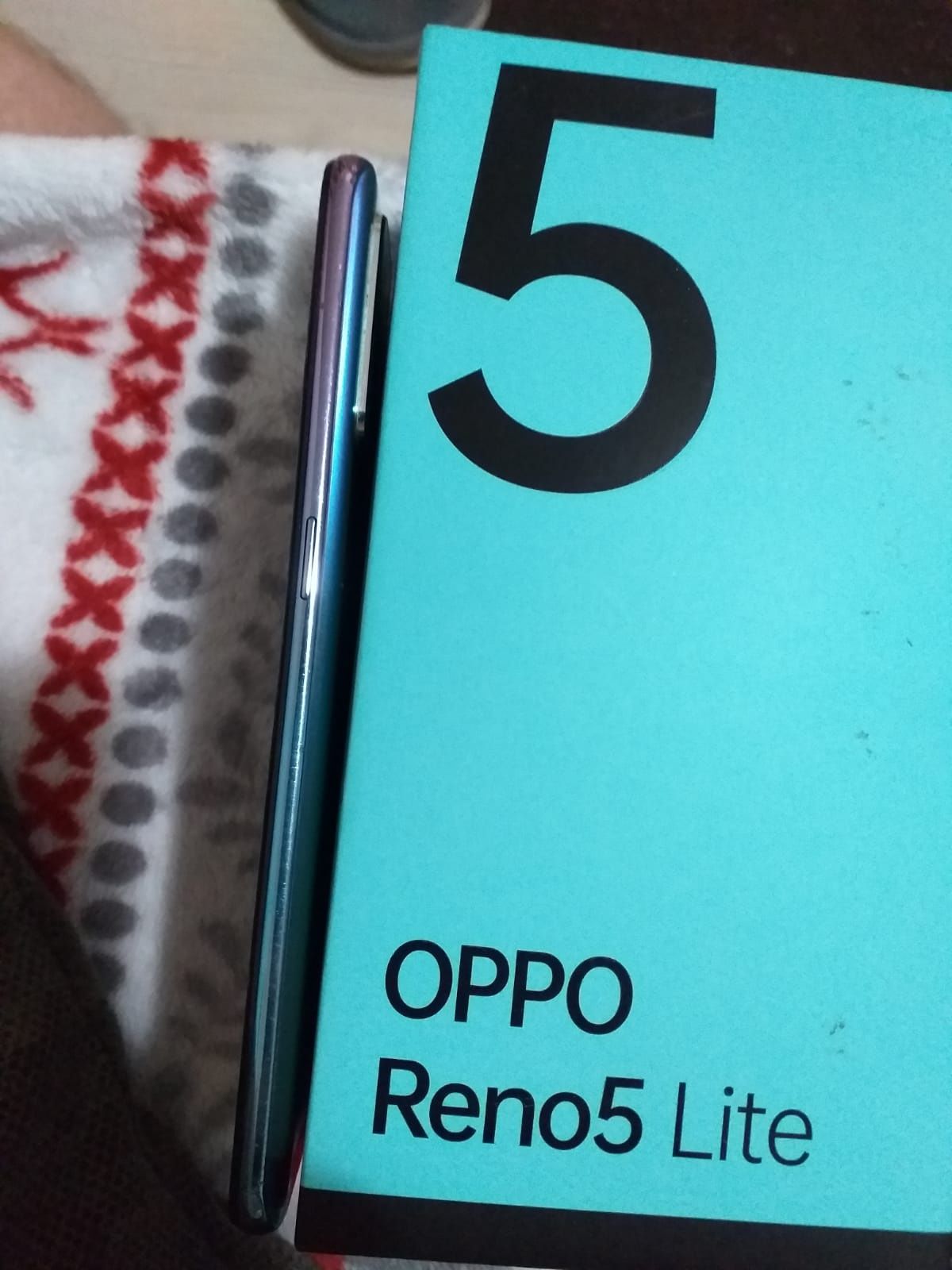 Oppo reno5 lite.