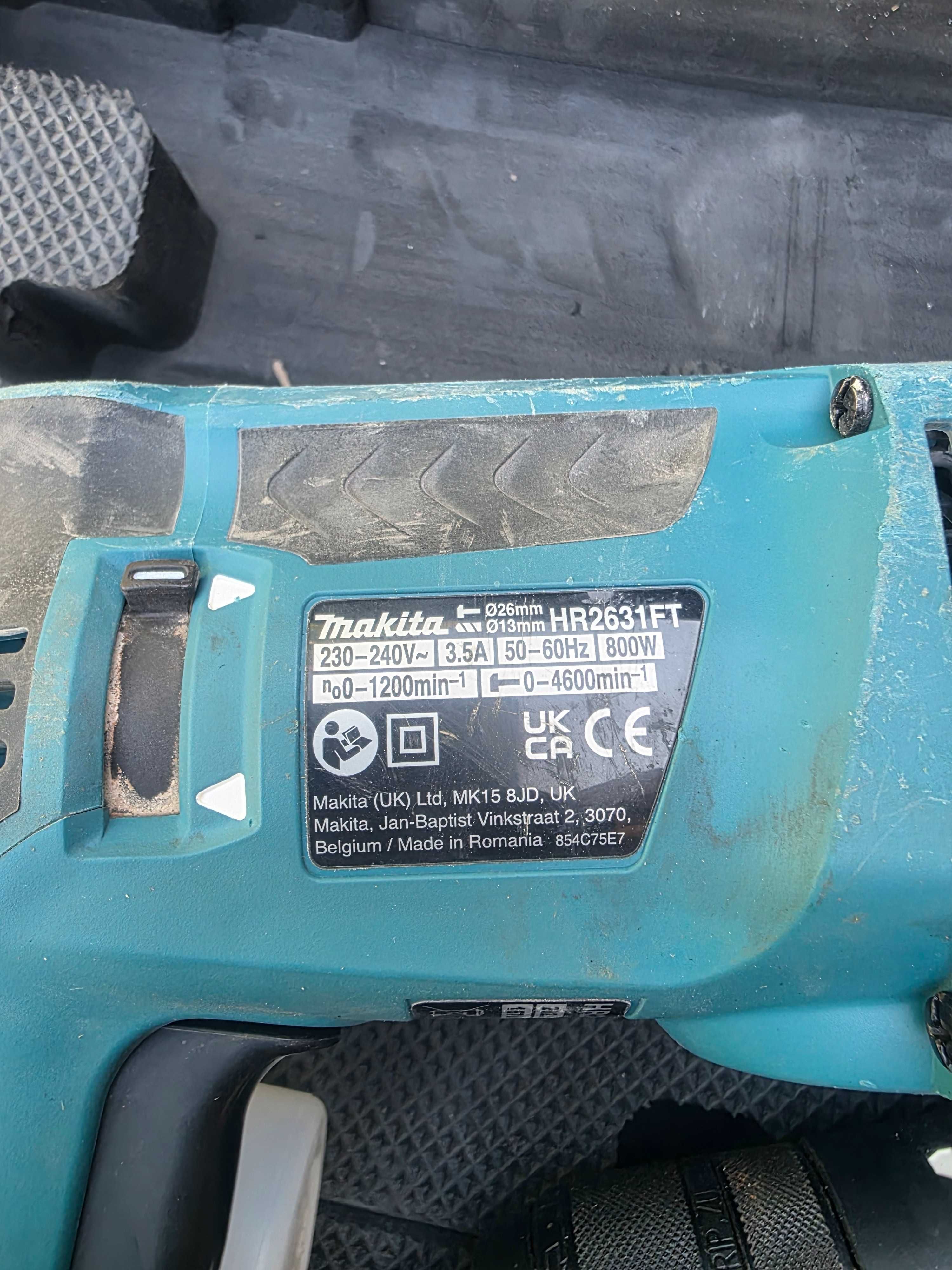Makita HR2631FT ciocan rotopercutor si demolator electric 2,4 J