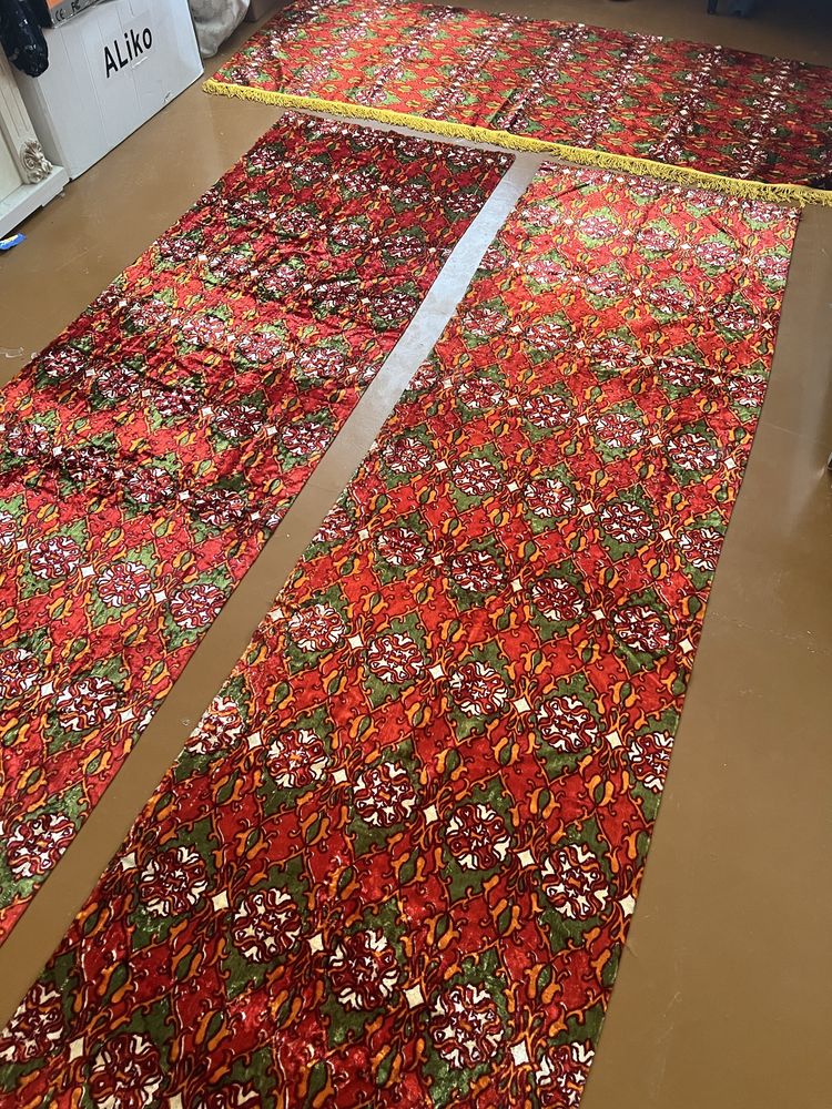 Duxoba parda sotiladi