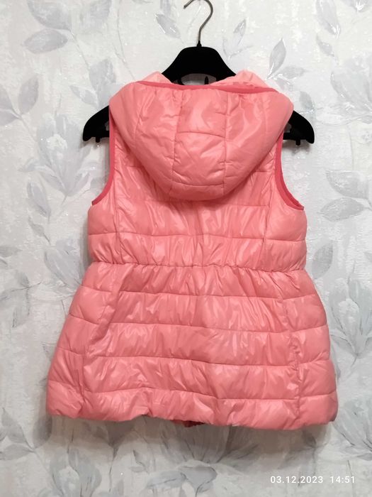 Безрукавка на рост 152 см.