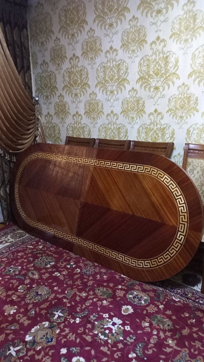 Стол,стул 8 талик,холати деярли янги,