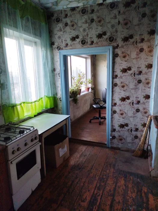 Сдам 2к.в бараке,в рабочем поселке