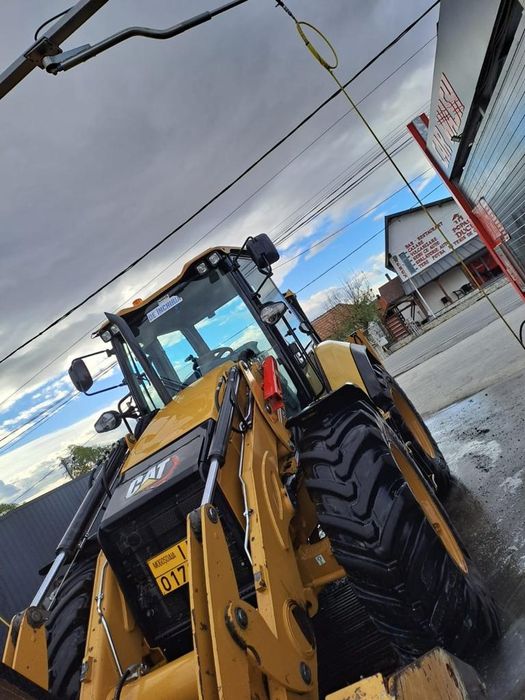 Închirieri buldoexcavator pentru demolari si basculanta