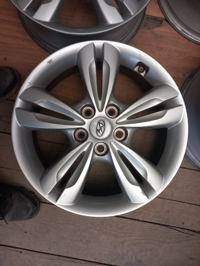 Jante hyundai  r17 5x114.3  off 48