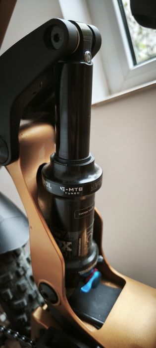 Vînd shock Fox Float DPS Performance, EVOL, custom tuned, 205 x 65mm