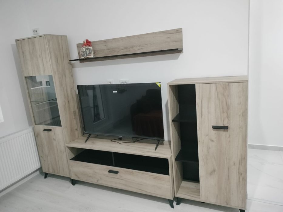 Închiriez studio ilie petre 43
