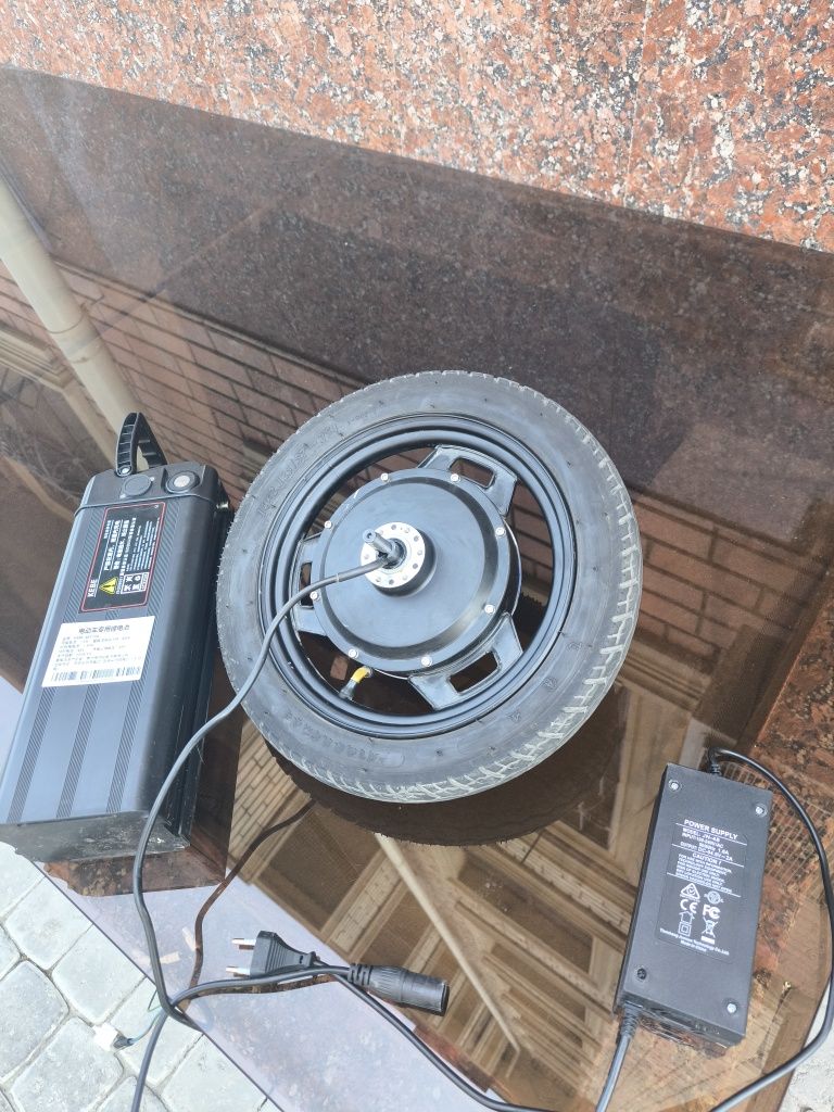 Мотор колесо14 дюйм.48 вольт.400ватт 100доллар.Аккулулятор+ заряда 100