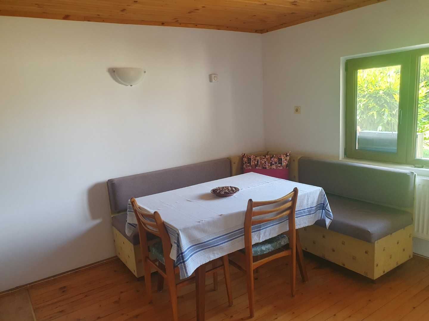 Продавам къща в село Долно Изворово