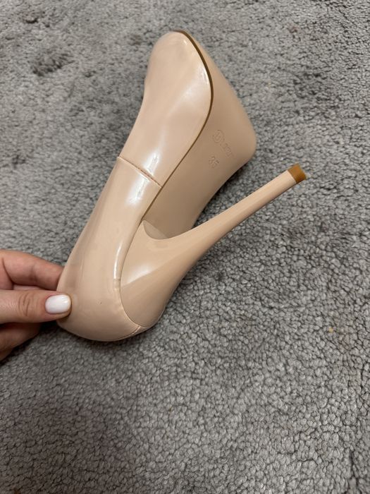 Туфли бренда Bruna