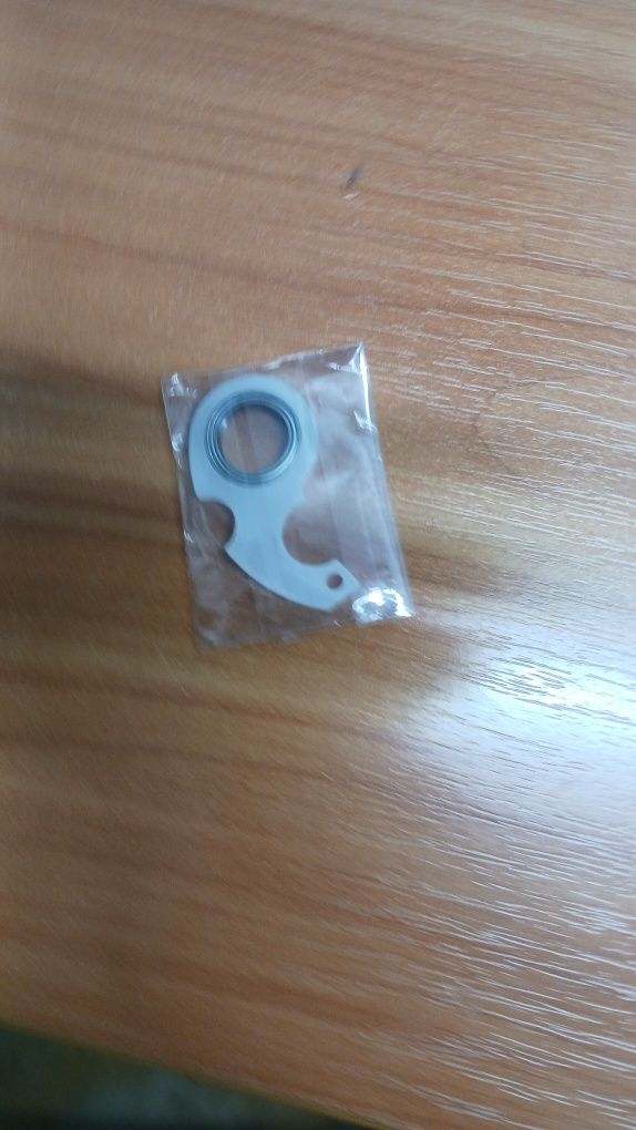 Ninja Spinner светещ в синьо.