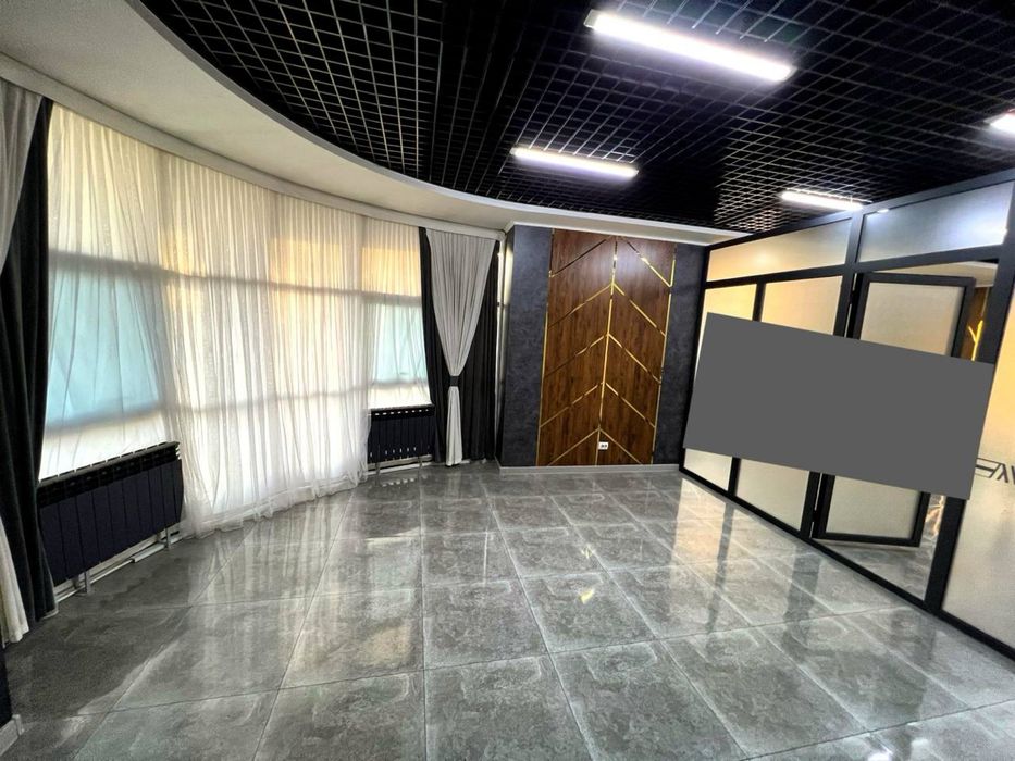 Аренда под офис 100м2 С мебелью!  5 минут от метро Мирзо Улугбек!