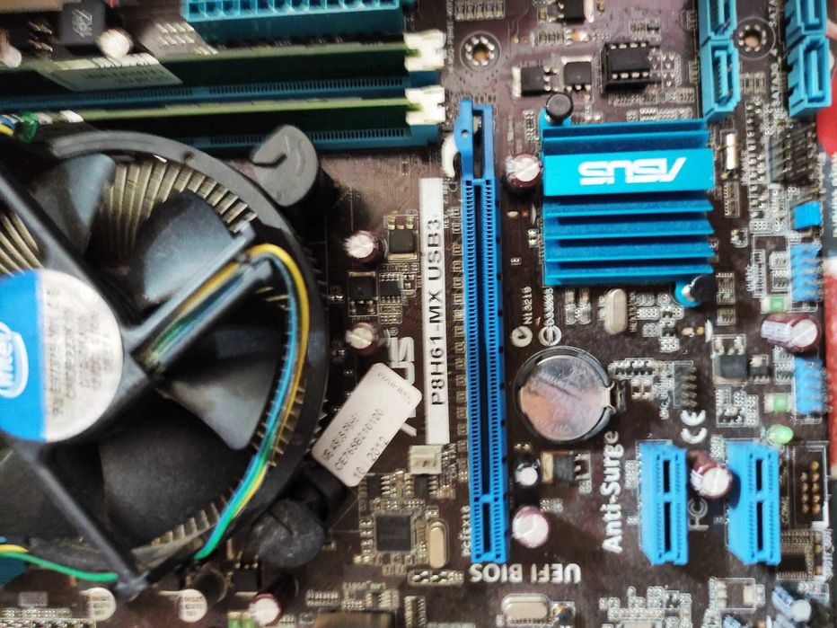 Kit i3 , placa de baza Asus +i3 + 4gb ram + cooler