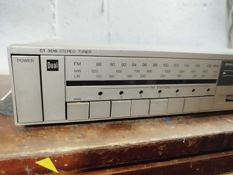Tuner / Receptor / Receiver radio stereo marca DUAL model CT3510