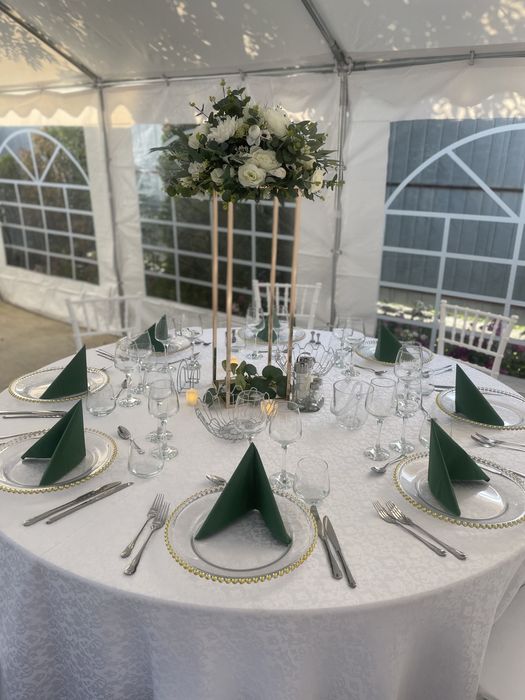 Închiriez cort corturi complete pentru evenimente, mese, scune vitrine