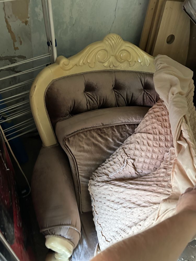 Продам хорошой диван из 3 частейх