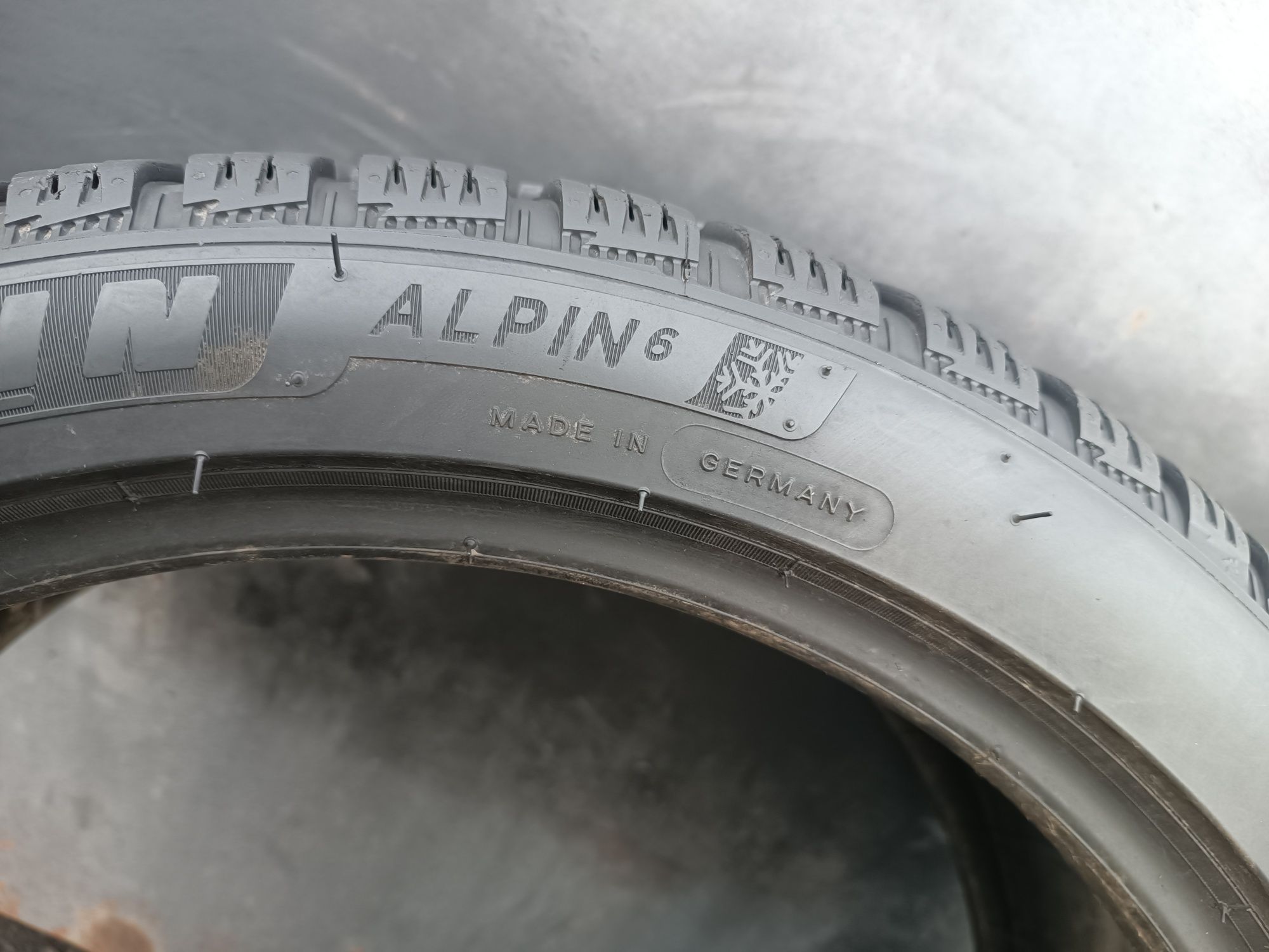 2бр, зимни гуми 205/45/17 Michelin Дот 22