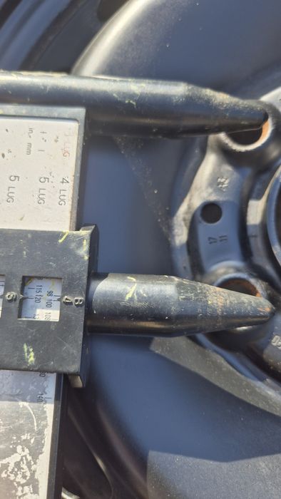 set roți; cauciucuri;195 55 16 ,de iarnă,jante tablă,capace ,originale