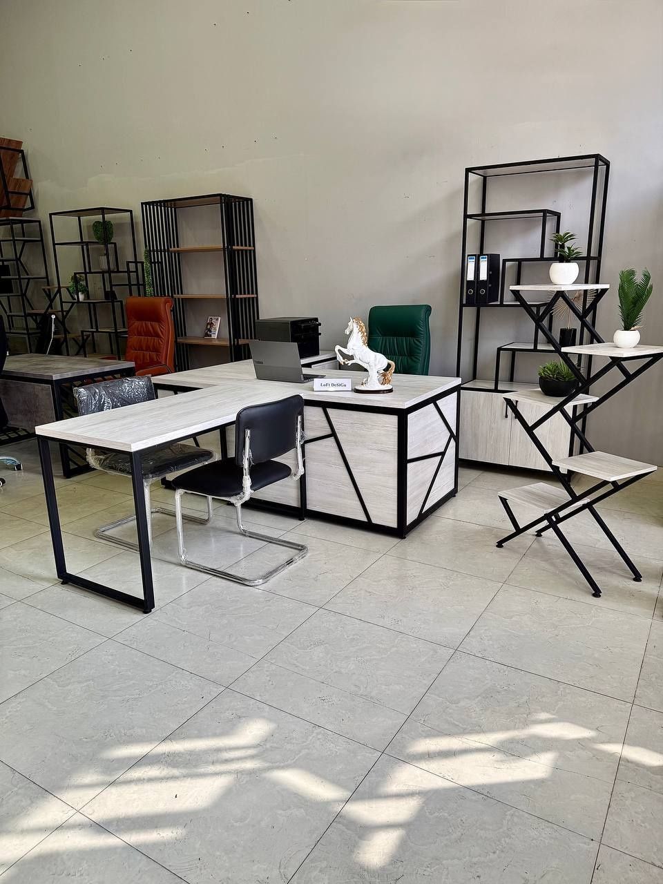 Ofis uchun loft stol – sifatli va qulay
Ish joyingizga moslashgan diza