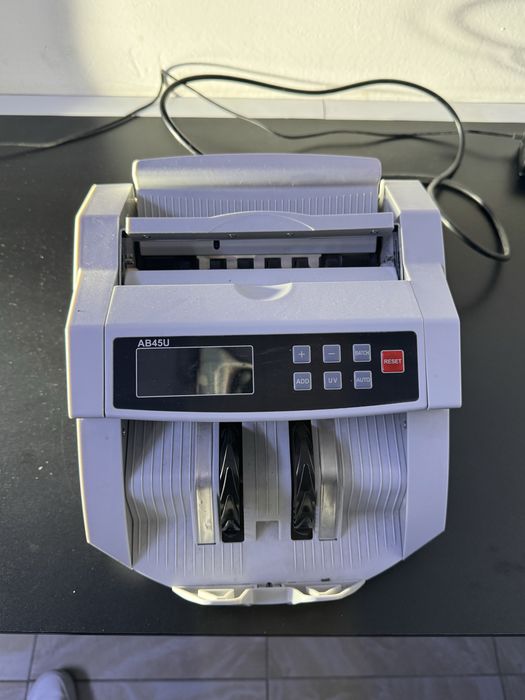 Распродаем технику , мебель , блендара , посуда для бара