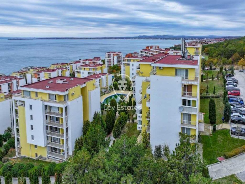 Продава се Тристаен апартамент в Бургас, Сарафово - 100 кв.м за 890 €/кв.м - Снимка #15