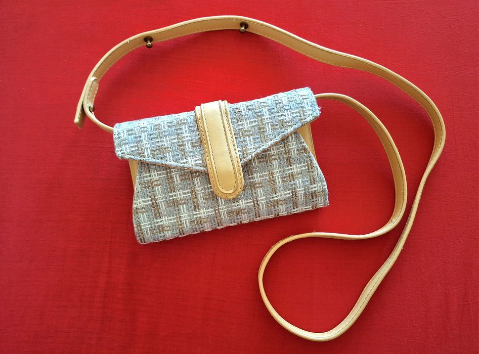 Продам стильную сумочку-клатч