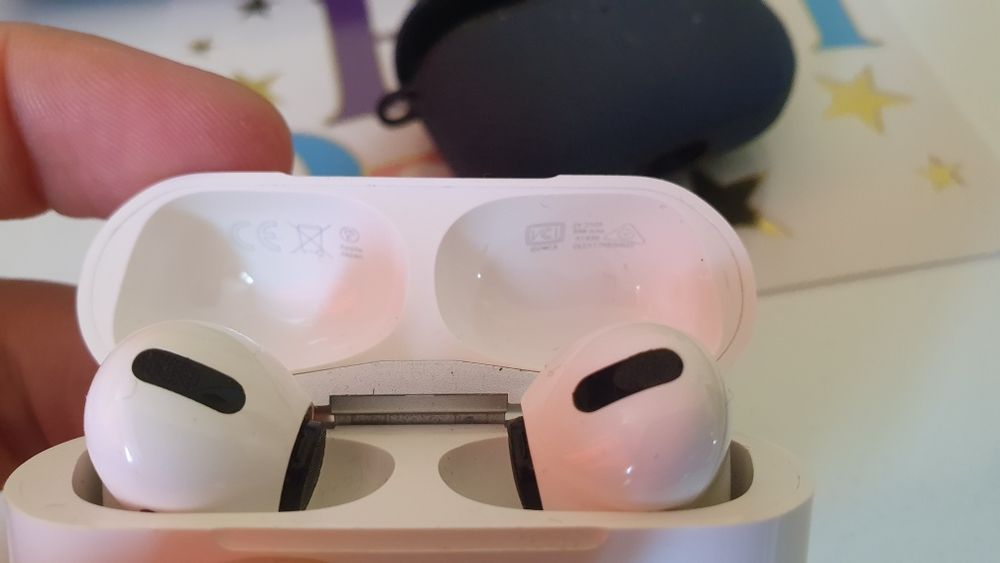 Iphone Airpod слушалки