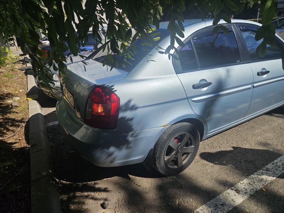 Hyundai accent 1.5