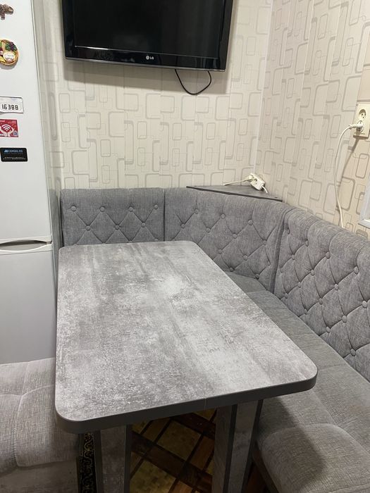 Продается уголок в отличном состоянии