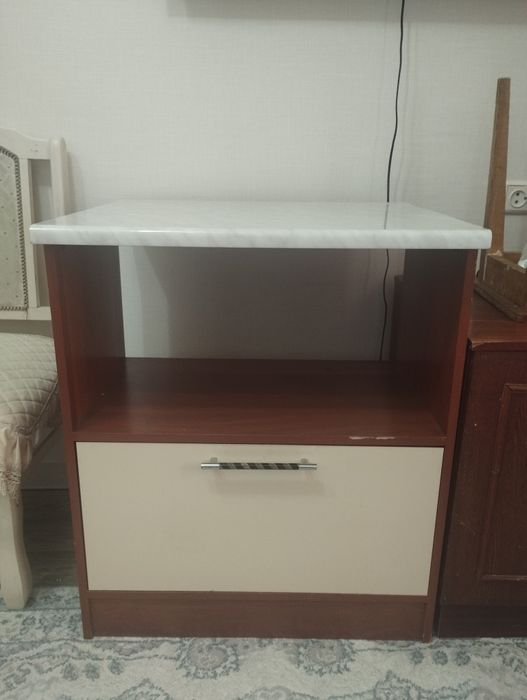 Тумба кухонная..