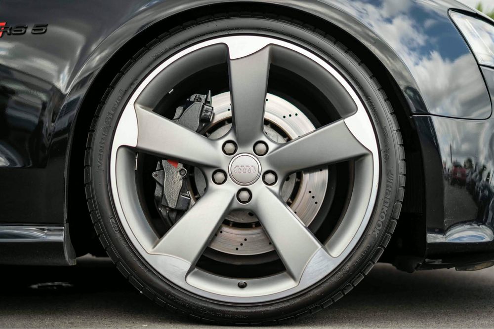 Audi RS5 v8 4.2 benzina 550 cp